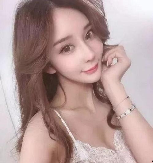 11年女网红,揭秘当年那位红透半边天的女网红传奇故事”